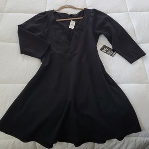 Express Black Quarter sleeve dress
